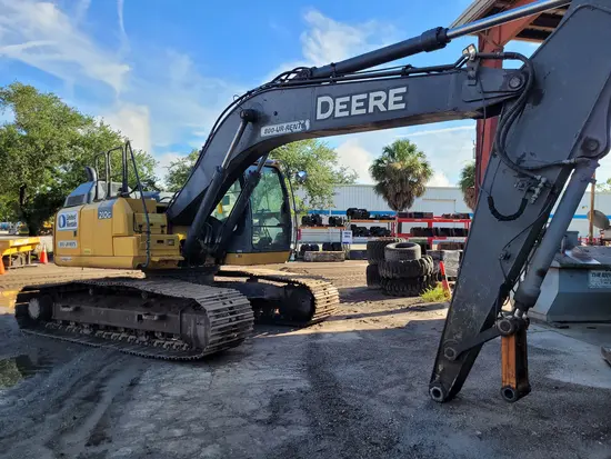 2019 John Deere 210G LC Excavator