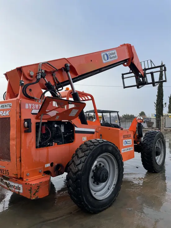 2015 SKYTRAK 6042 Forklift