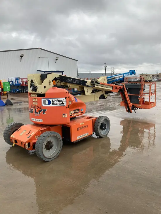 2015 JLG E450AJ Articulating Boom Lift