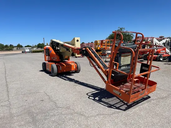2015 JLG E400AJPN Articulating Boom Lift