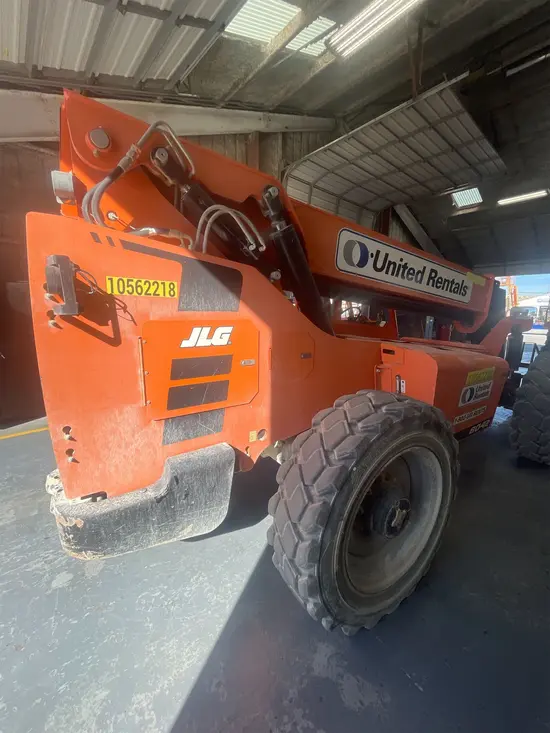 2017 SKYTRAK 8042 Forklift