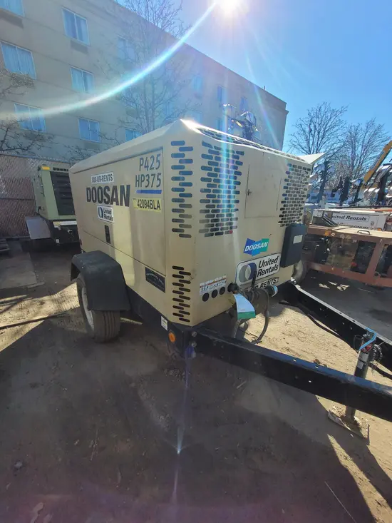 2017 Doosan P425/HP375WCUT4 Air Compressor
