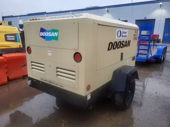 2018 Doosan P425/HP375EXT3 Air Compressor