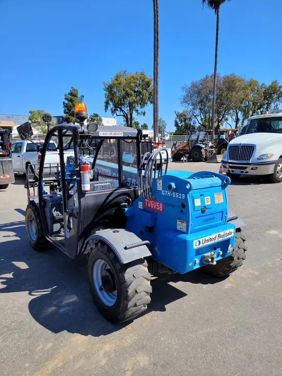 2017 Genie GTH-5519 Forklift
