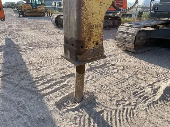 2017 SOOSAN CB1300S Attachment