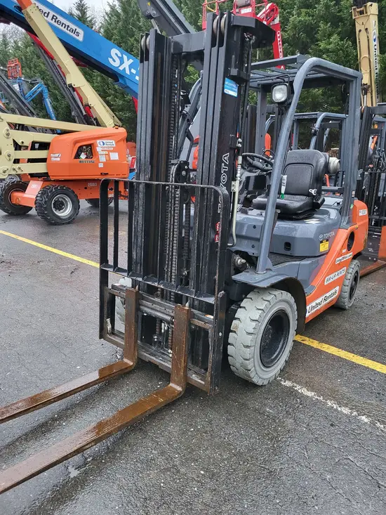2018 Toyota 8FGU25 Warehouse Forklift