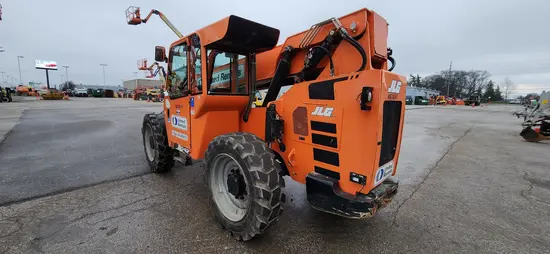 2017 SKYTRAK 6042 Forklift