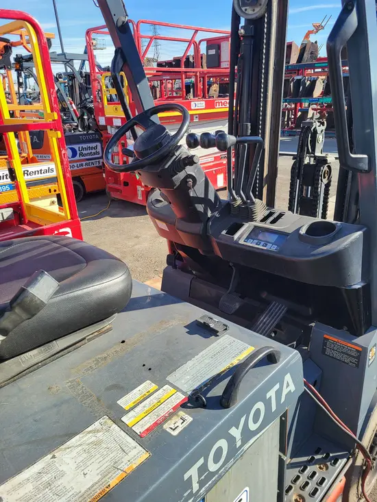 2018 Toyota 8FBCU25 Warehouse Forklift