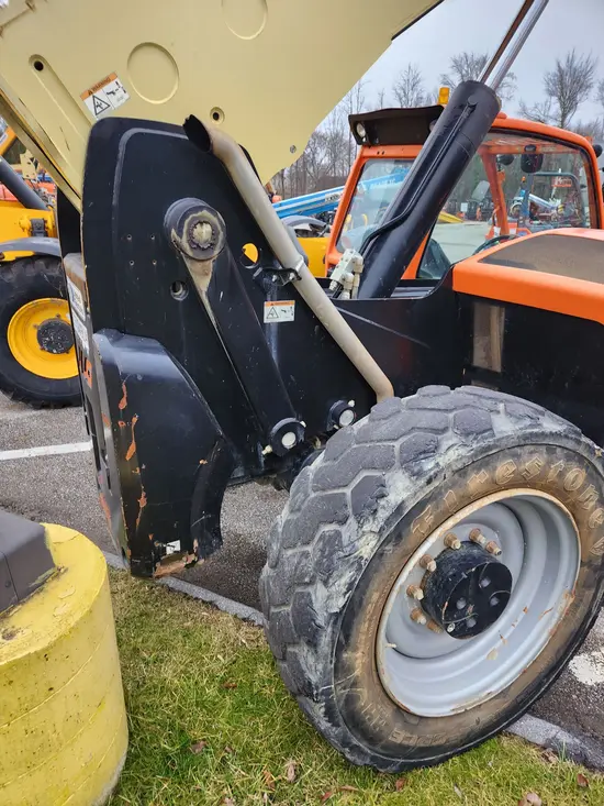 2016 JLG 1055 Forklift