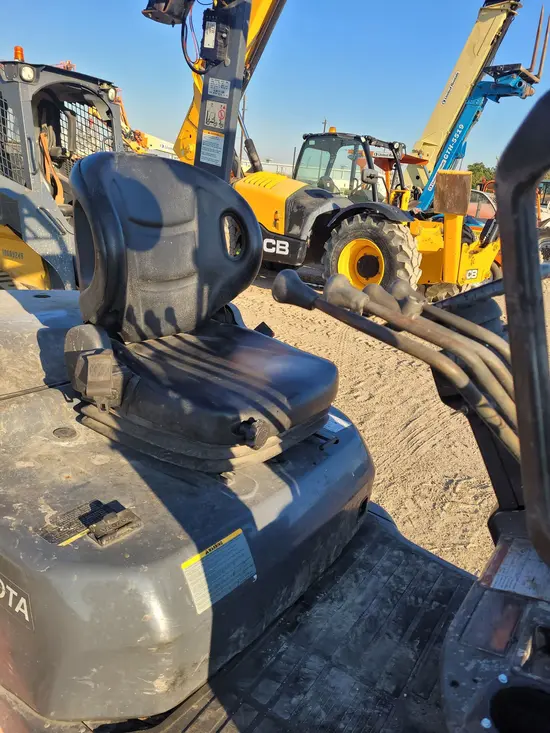 2016 Toyota 8FDU25 Warehouse Forklift
