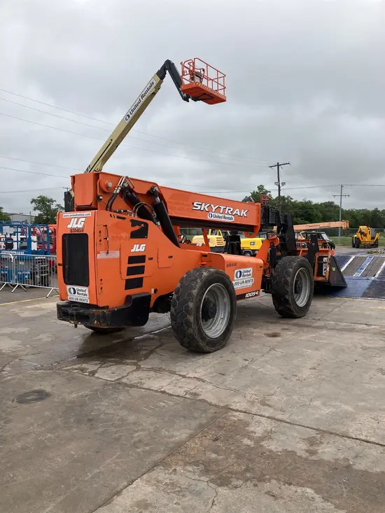 2017 SKYTRAK 10054 Forklift