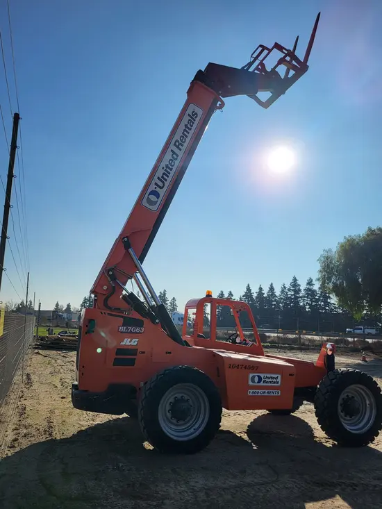 2016 SKYTRAK 8042 Forklift