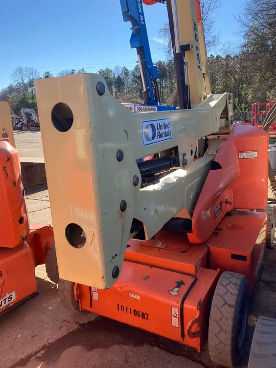 2013 JLG E400AJPN Articulating Boom Lift