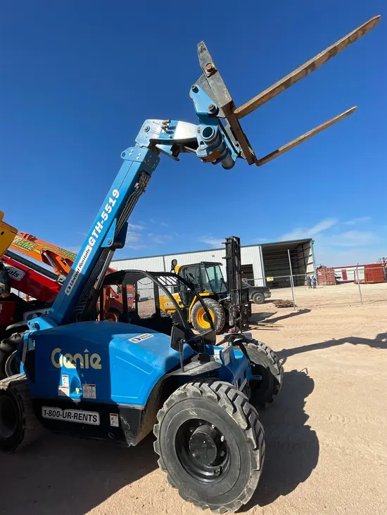 2017 Genie GTH-5519 Forklift