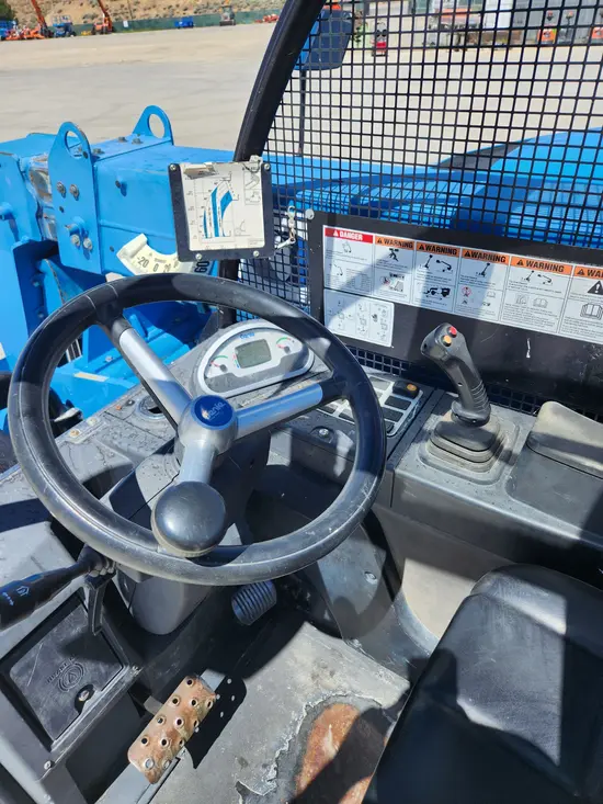 2017 Genie GTH-5519 Forklift