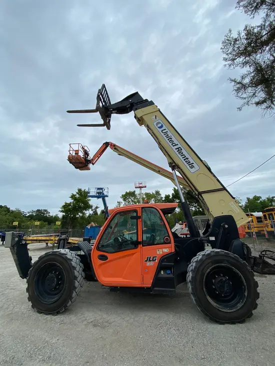 2018 JLG 1055 Forklift