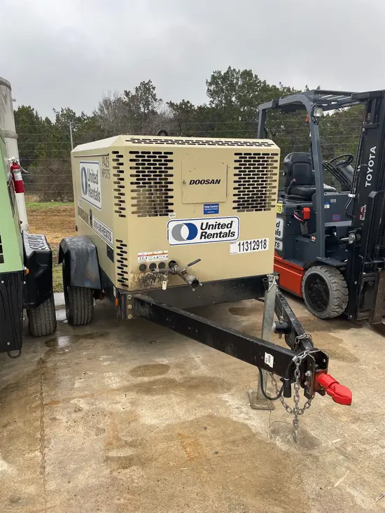2021 Doosan P425/HP375WCUT4 Air Compressor