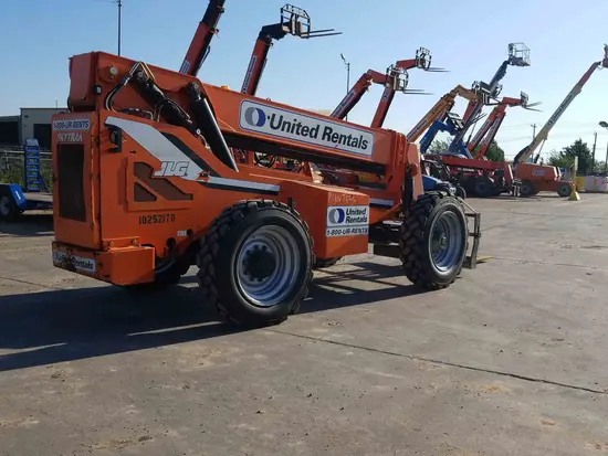 2014 SKYTRAK 8042 Forklift