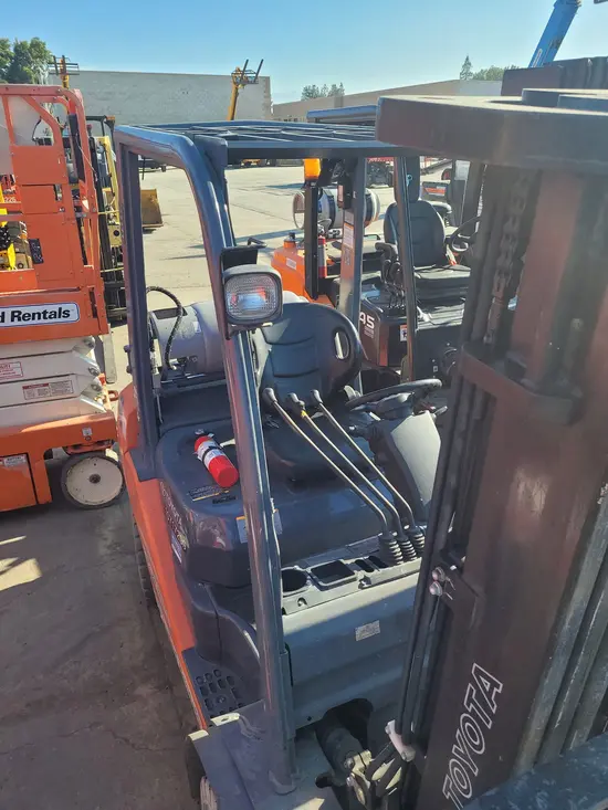 2018 Toyota 8FGU25 Warehouse Forklift