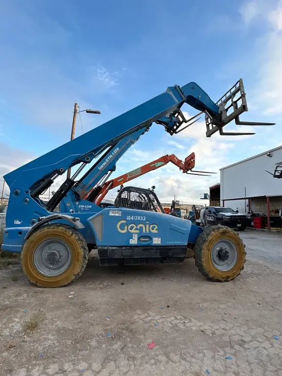 2015 Genie GTH-844 Forklift