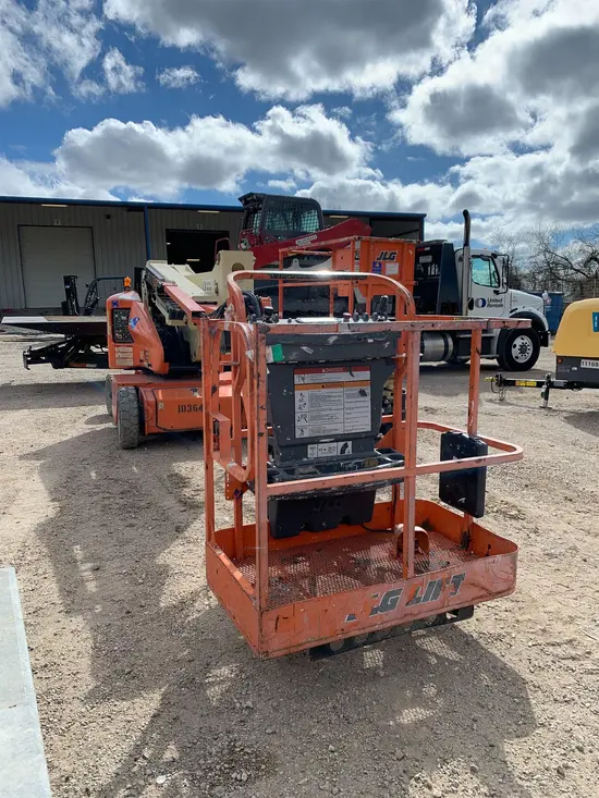 2015 JLG E400AJPN Articulating Boom Lift