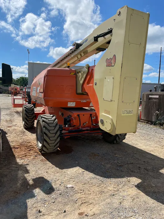 2018 JLG 800AJ Articulating Boom Lift