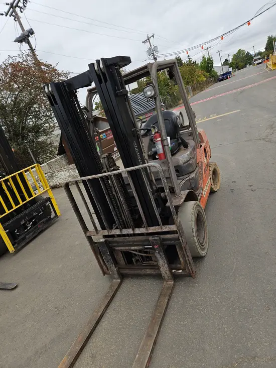 2014 Toyota 8FGU25 Warehouse Forklift
