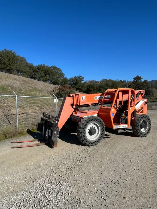 2015 SKYTRAK 8042 Forklift