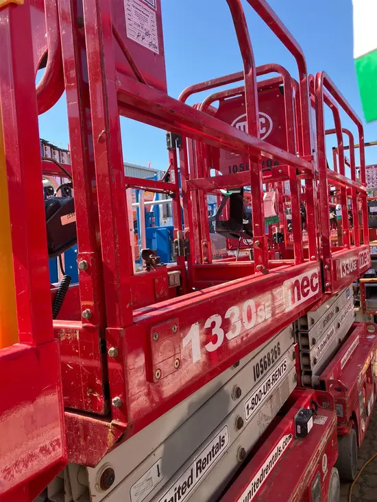 2017 MEC 1330SE Scissor Lift