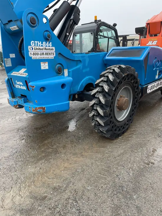 2014 Genie GTH-844 Forklift