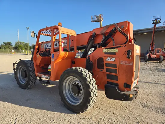 2017 SKYTRAK 6042 Forklift