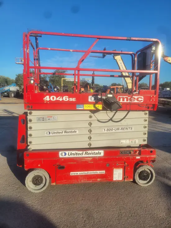 2017 MEC 4046SE Scissor Lift