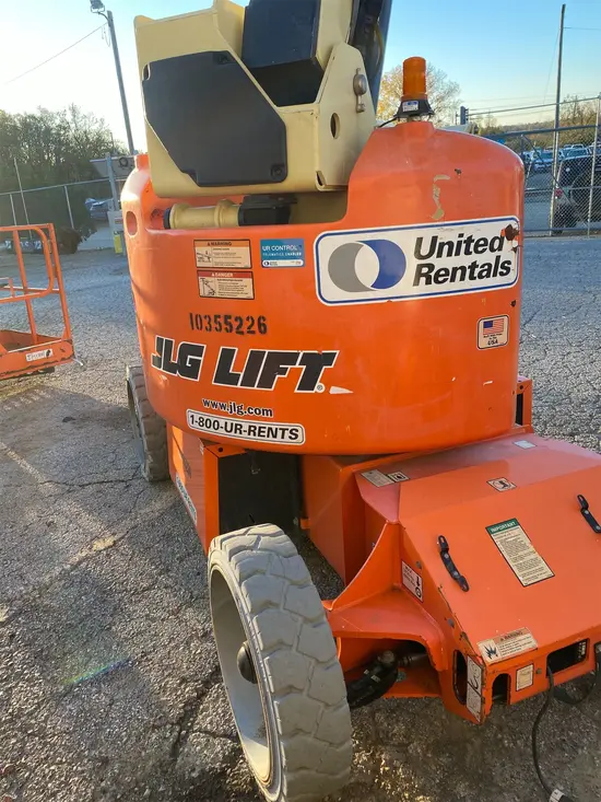 2015 JLG E450AJ Articulating Boom Lift