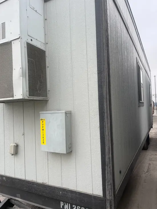 2008 PHOENIX MO 8 X 28 Office Trailer