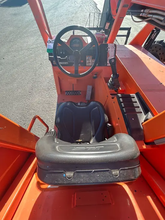 2016 SKYTRAK 6042 Forklift
