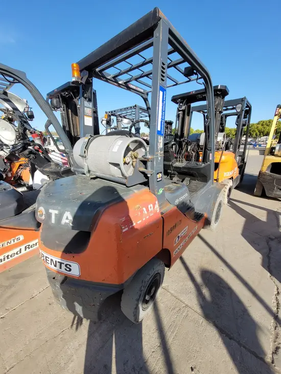 2017 Toyota 8FGU25 Warehouse Forklift