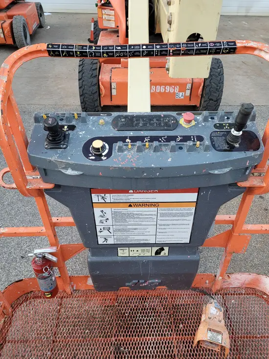 2014 JLG E450A Articulating Boom Lift