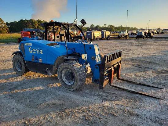 2017 Genie GTH-5519 Forklift