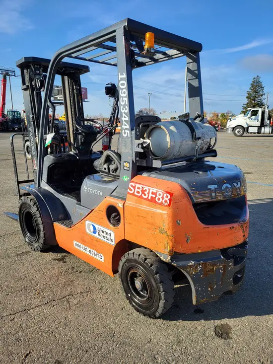 2019 Toyota 8FGU25 Warehouse Forklift