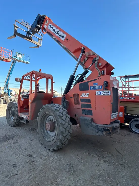2017 SKYTRAK 10054 Forklift