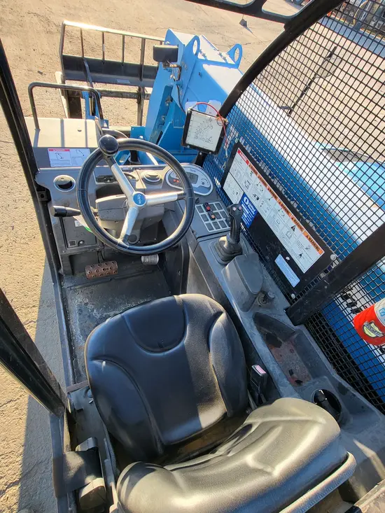 2017 Genie GTH-5519 Forklift
