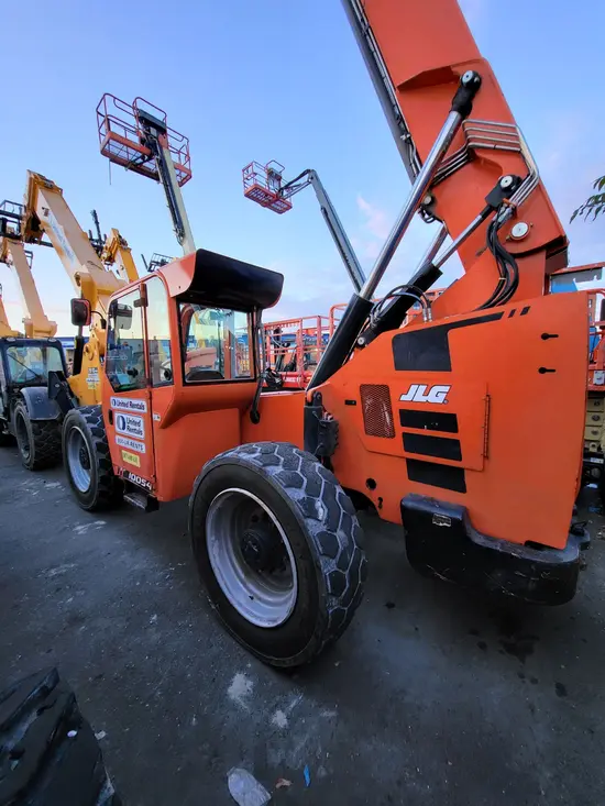 2017 SKYTRAK 10054 Forklift