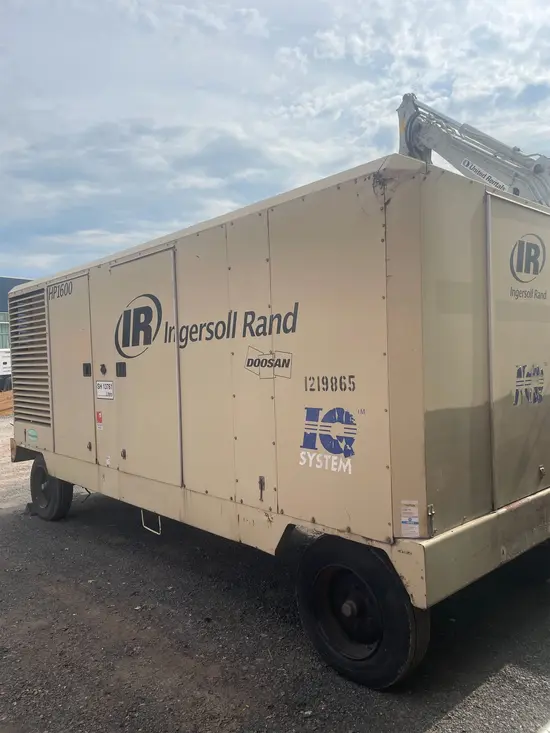 2011 Doosan HP1600WCU Air Compressor