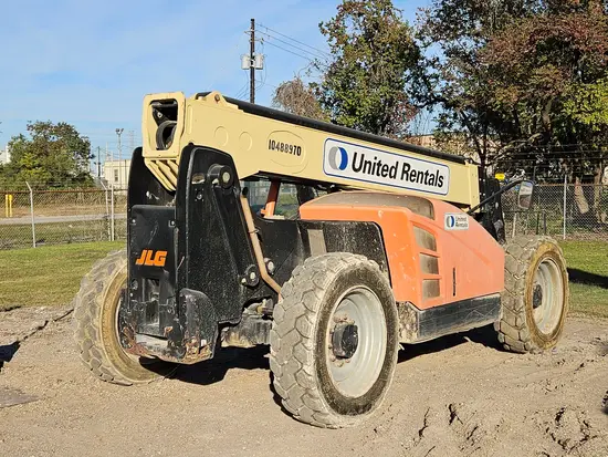 2016 JLG 642 Forklift