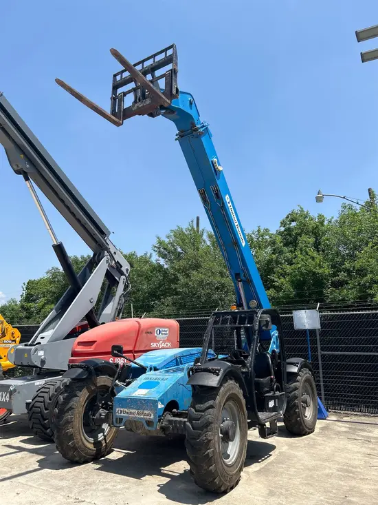 2016 Genie GTH-844 Forklift