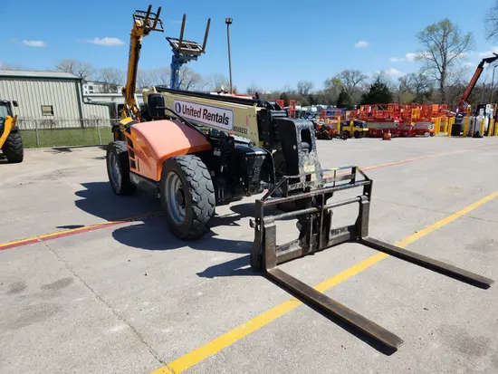 2016 JLG 642 Forklift