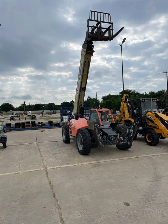 2016 JLG 1055 Forklift