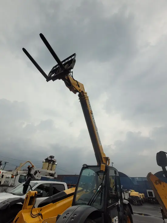 2016 JCB 507-42 Forklift