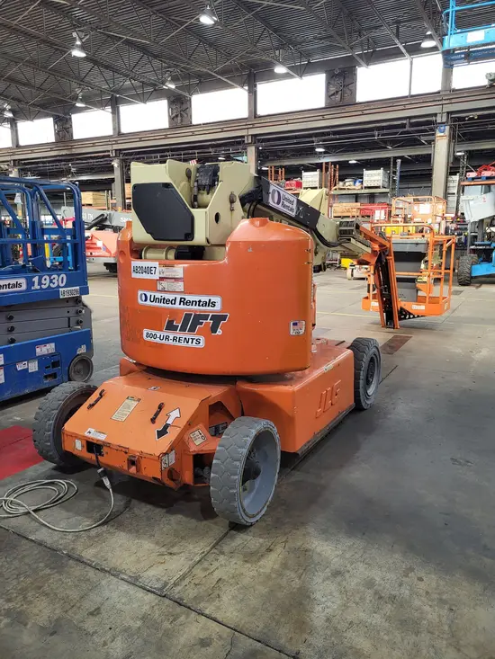 2014 JLG E400AJPN Articulating Boom Lift