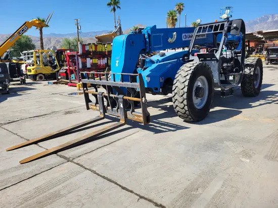 2015 Genie GTH-844 Forklift
